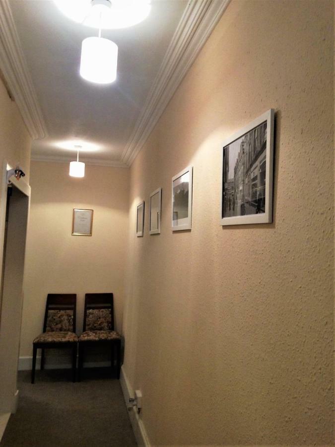 אינברנס Cozy Central Apartment מראה חיצוני תמונה